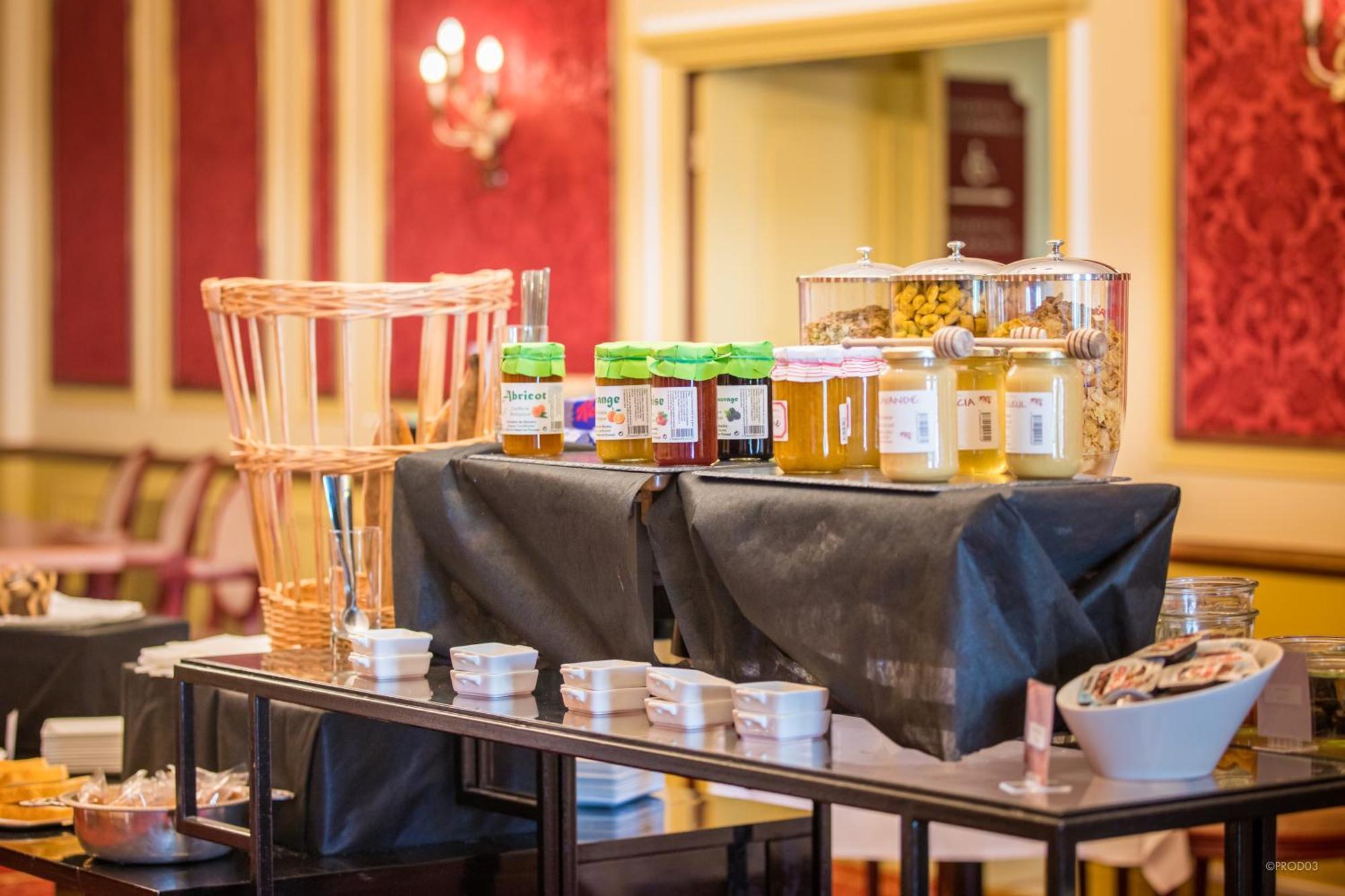Mercure Moulins Centre Hotel De Paris Kültér fotó
